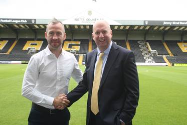 Ian Kirke with Notts County manager, Shaun Derry